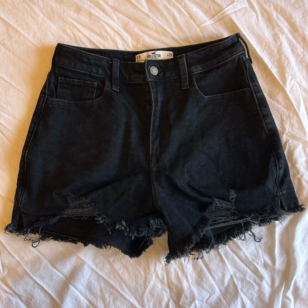 Hollister Curvy Ultra High Rise Mom Short